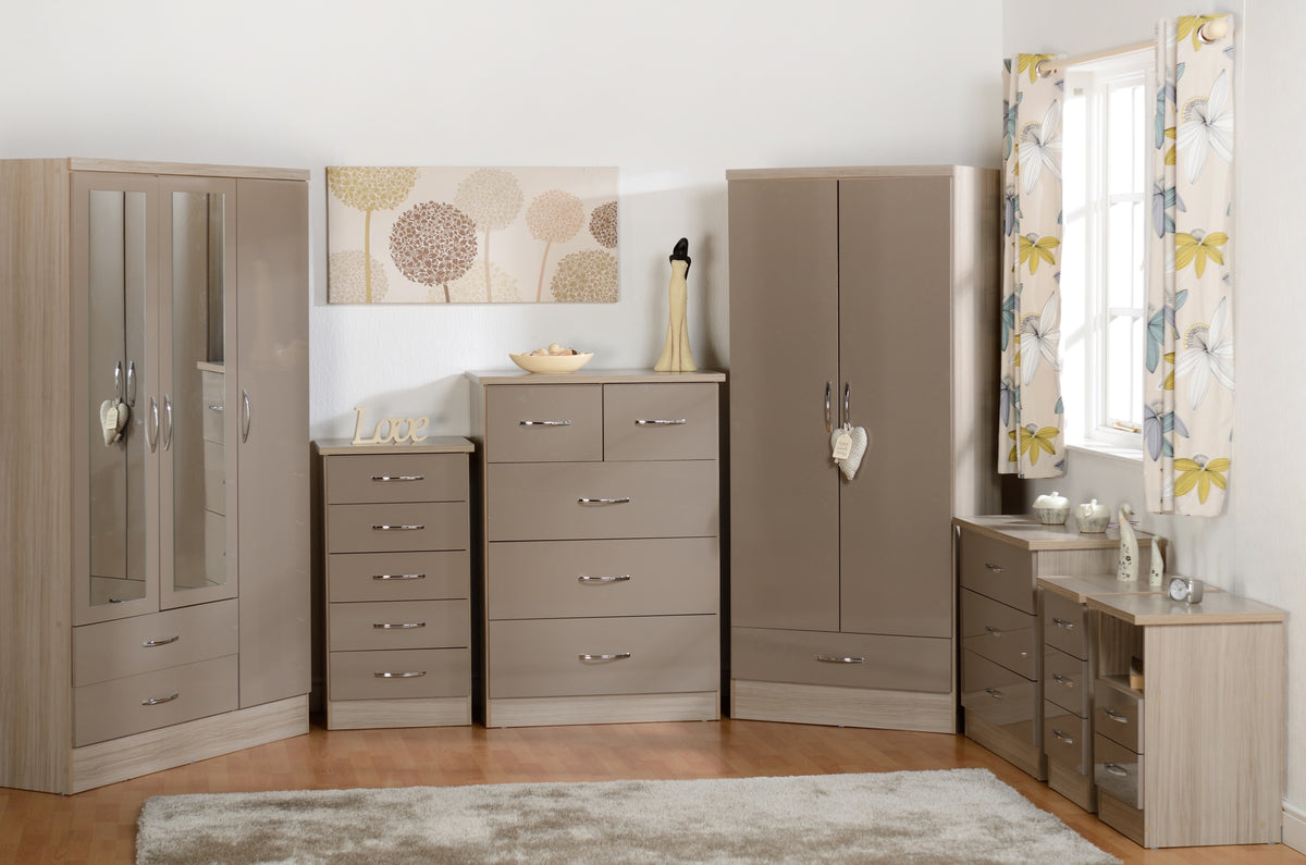 Nevada 3 Drawer Bedside - Oyster Gloss/Light Oak Effect Veneer